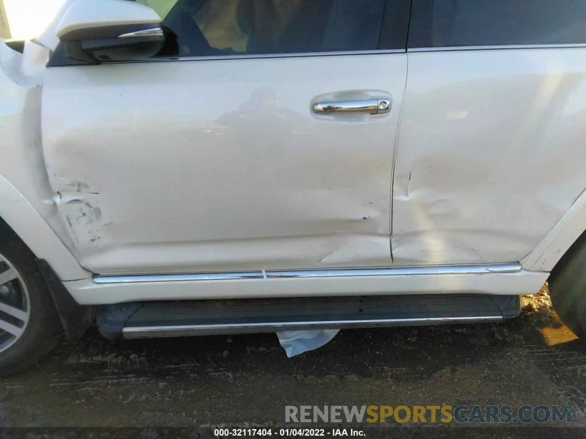 6 Photograph of a damaged car JTEKU5JR8M5854357 TOYOTA 4RUNNER 2021