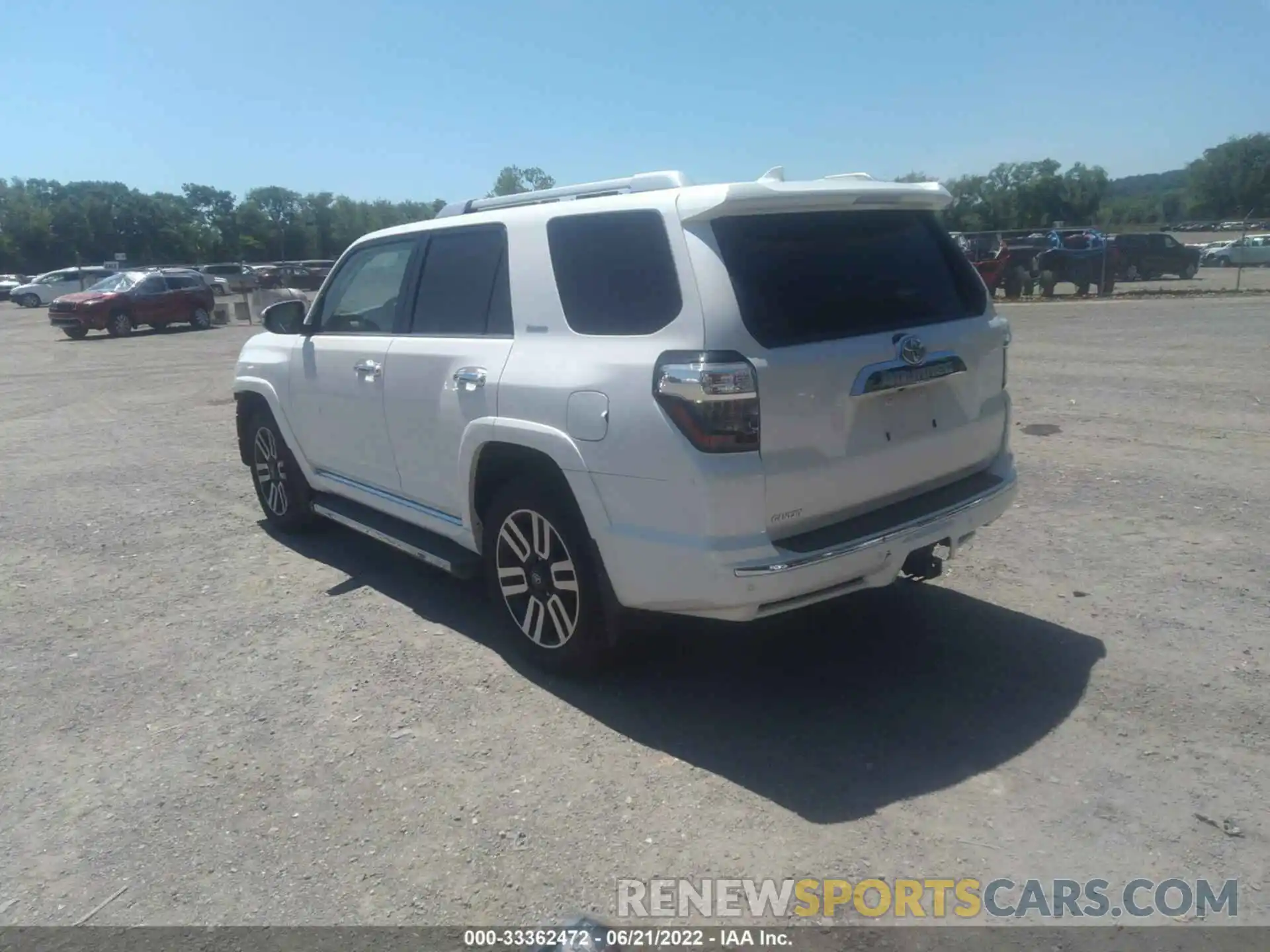 3 Photograph of a damaged car JTEKU5JR9M5843142 TOYOTA 4RUNNER 2021