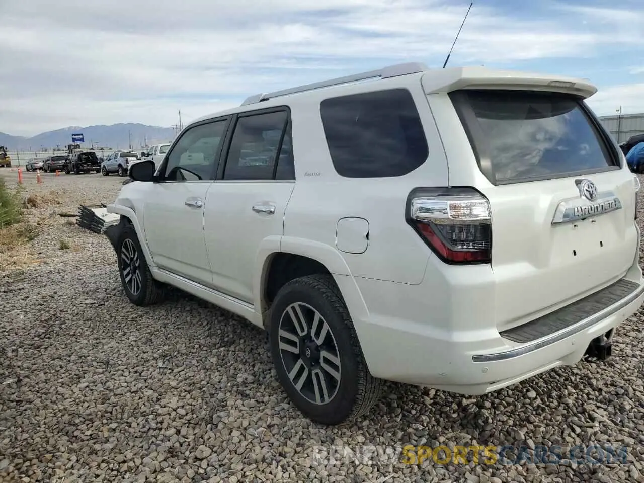2 Photograph of a damaged car JTEKU5JR9M5948537 TOYOTA 4RUNNER 2021