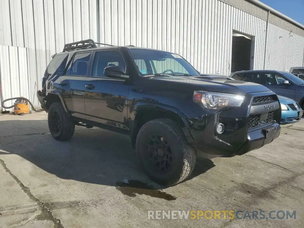 4 Photograph of a damaged car JTELU5JR5M5870858 TOYOTA 4RUNNER 2021