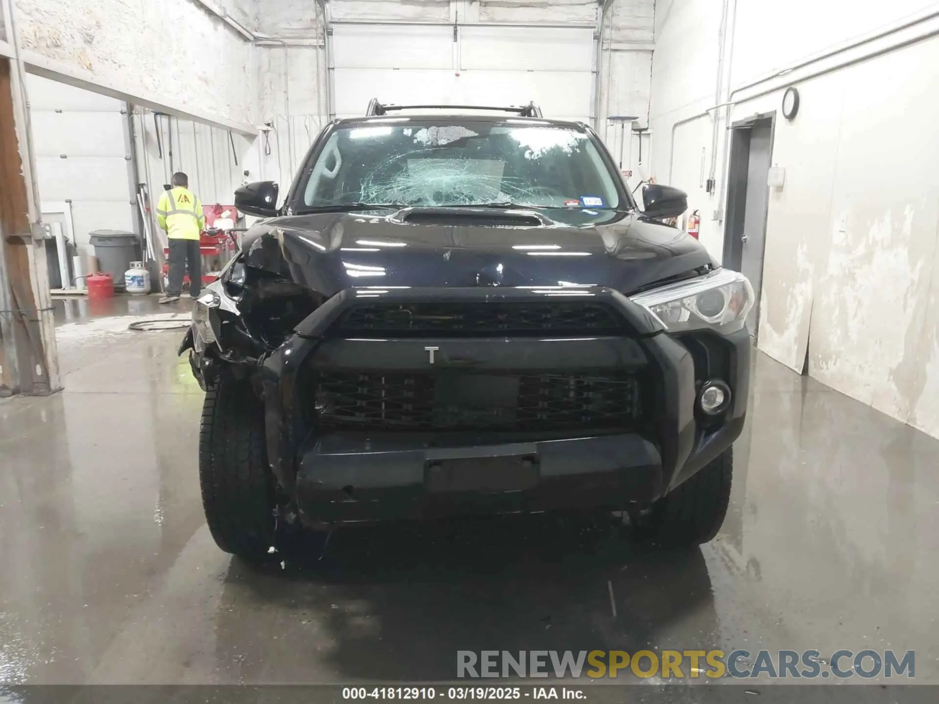 12 Photograph of a damaged car JTELU5JRXM5908553 TOYOTA 4RUNNER 2021