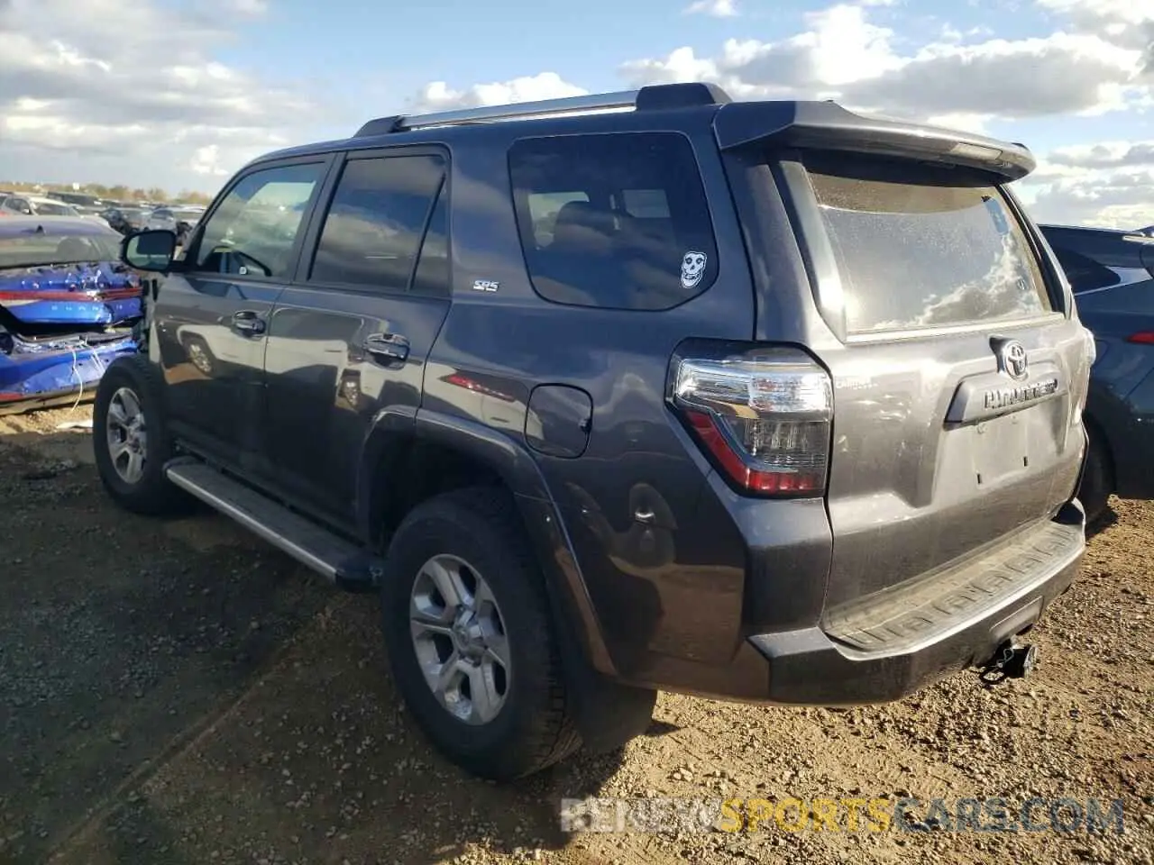 2 Photograph of a damaged car JTEMU5JR0M5868908 TOYOTA 4RUNNER 2021
