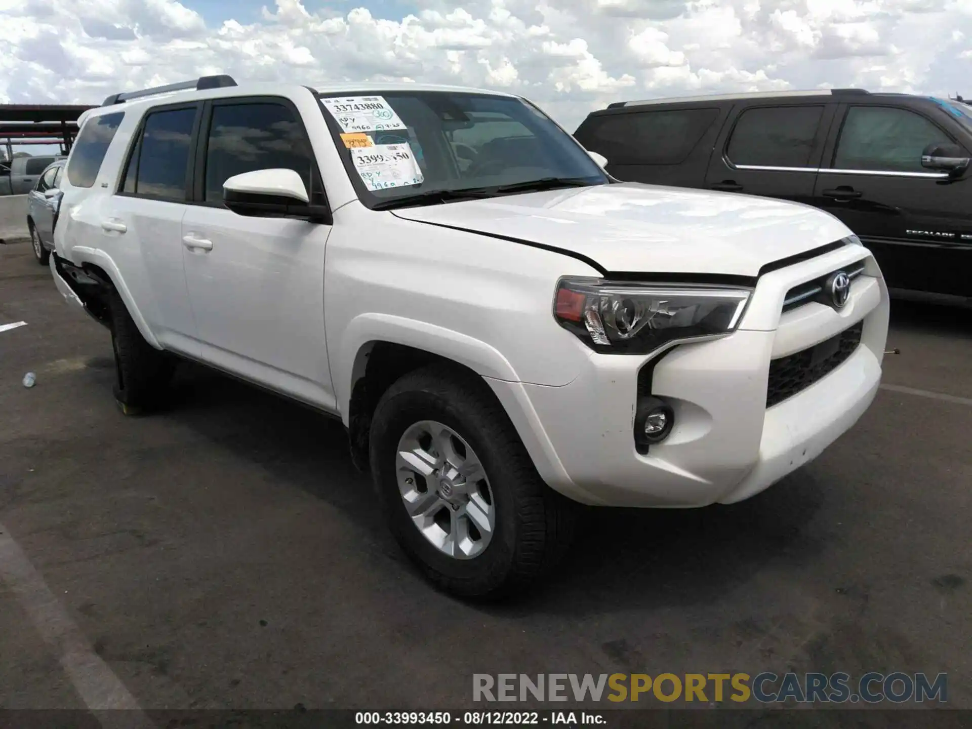 1 Photograph of a damaged car JTEMU5JR0M5872246 TOYOTA 4RUNNER 2021