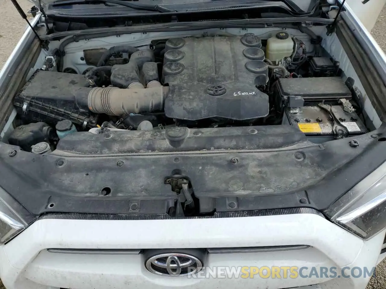 12 Photograph of a damaged car JTEMU5JR0M5876409 TOYOTA 4RUNNER 2021
