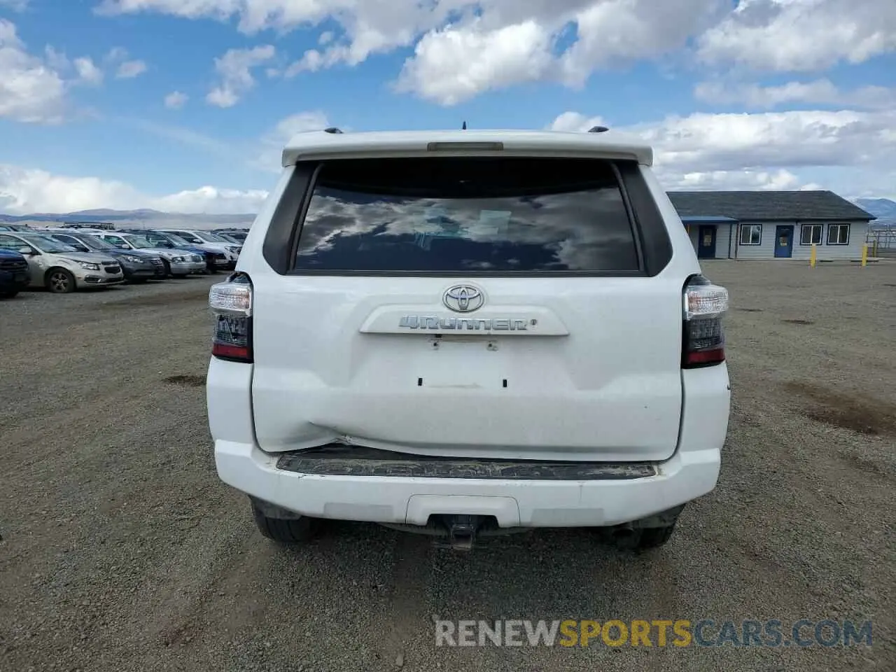 6 Photograph of a damaged car JTEMU5JR0M5876409 TOYOTA 4RUNNER 2021