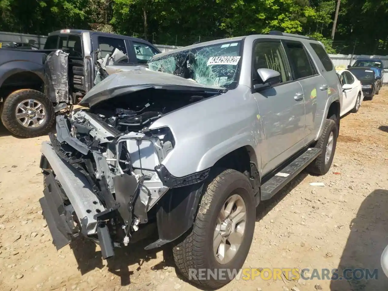 2 Photograph of a damaged car JTEMU5JR0M5941615 TOYOTA 4RUNNER 2021