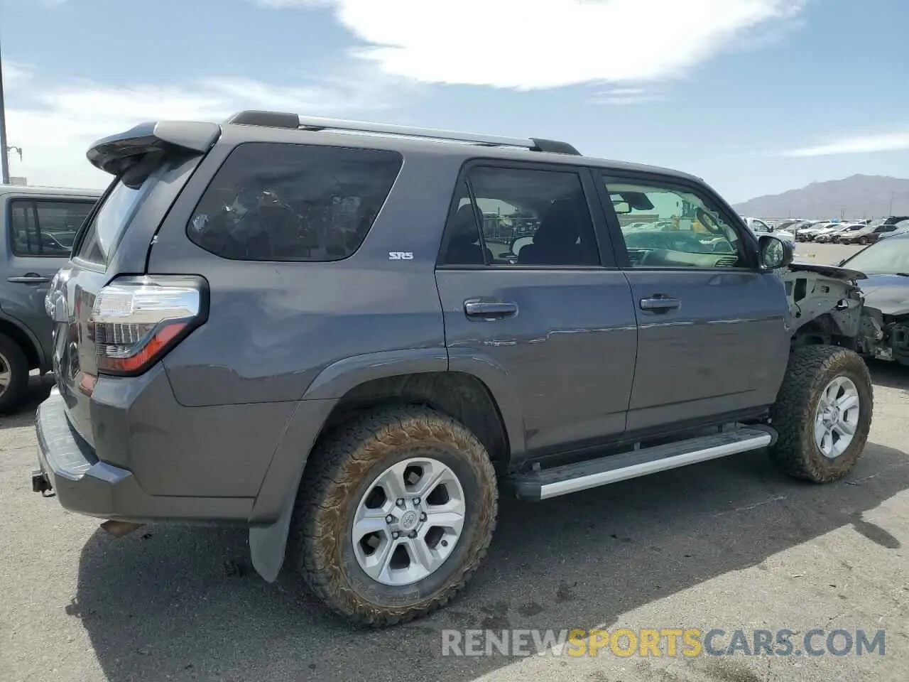 3 Photograph of a damaged car JTEMU5JR0M5962609 TOYOTA 4RUNNER 2021