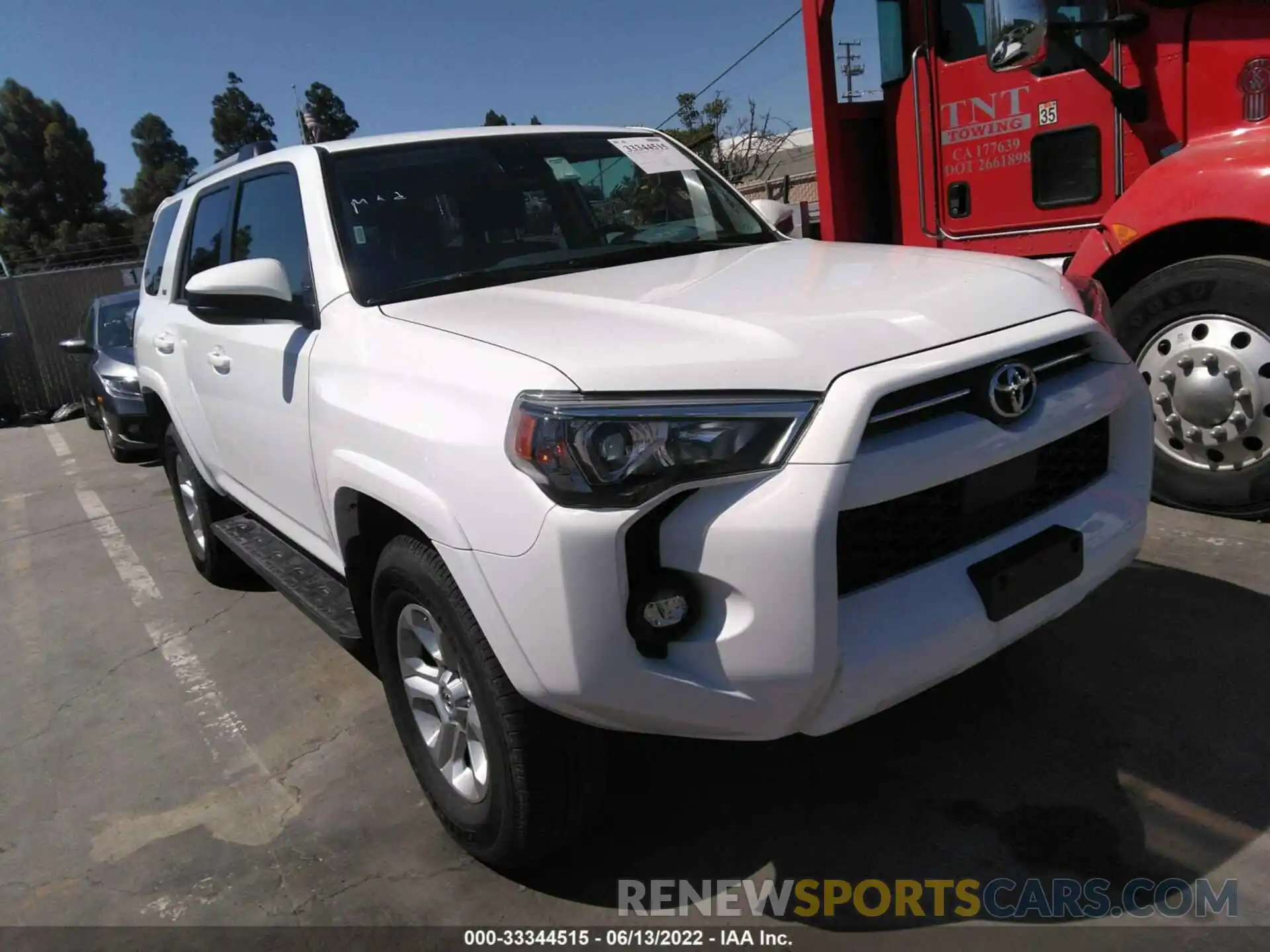 1 Photograph of a damaged car JTEMU5JR1M5901964 TOYOTA 4RUNNER 2021