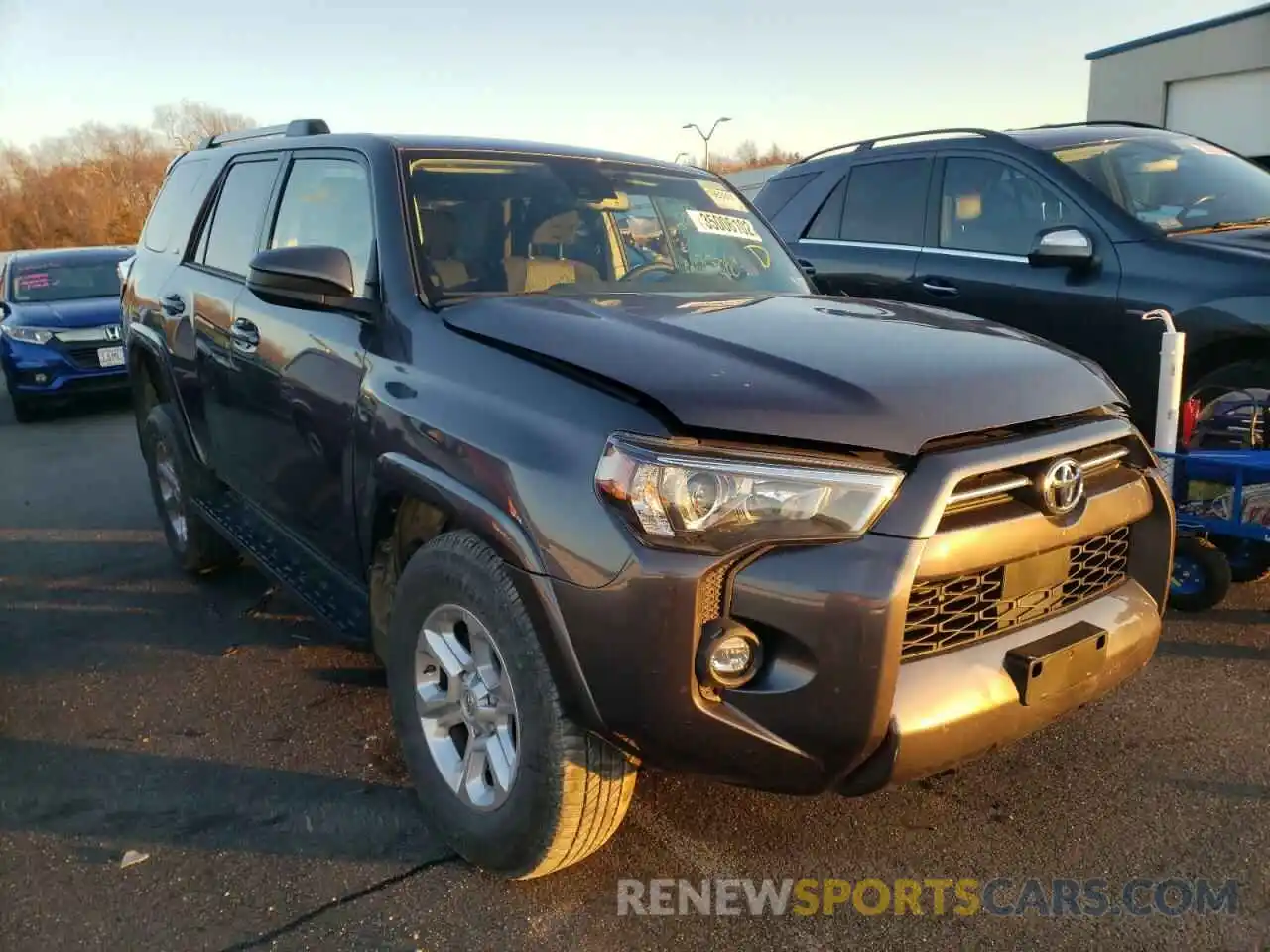 1 Photograph of a damaged car JTEMU5JR1M5907697 TOYOTA 4RUNNER 2021