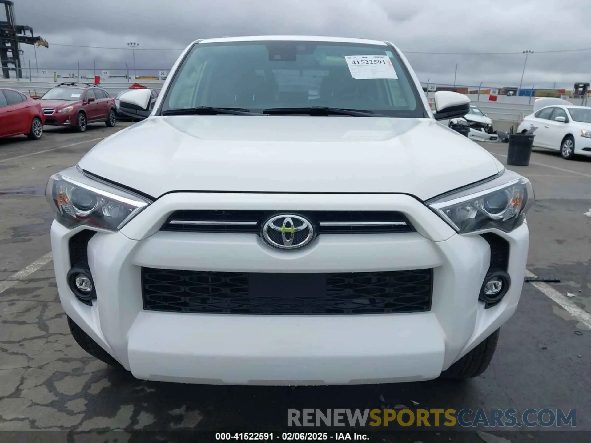 12 Photograph of a damaged car JTEMU5JR1M5924256 TOYOTA 4RUNNER 2021