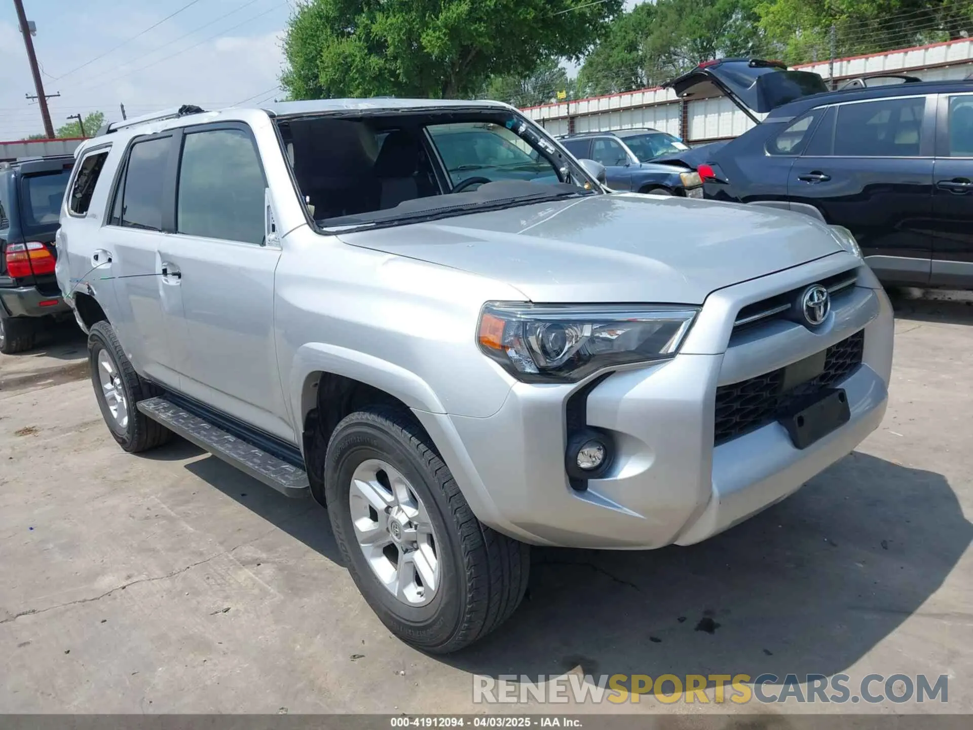 1 Photograph of a damaged car JTEMU5JR1M5929960 TOYOTA 4RUNNER 2021