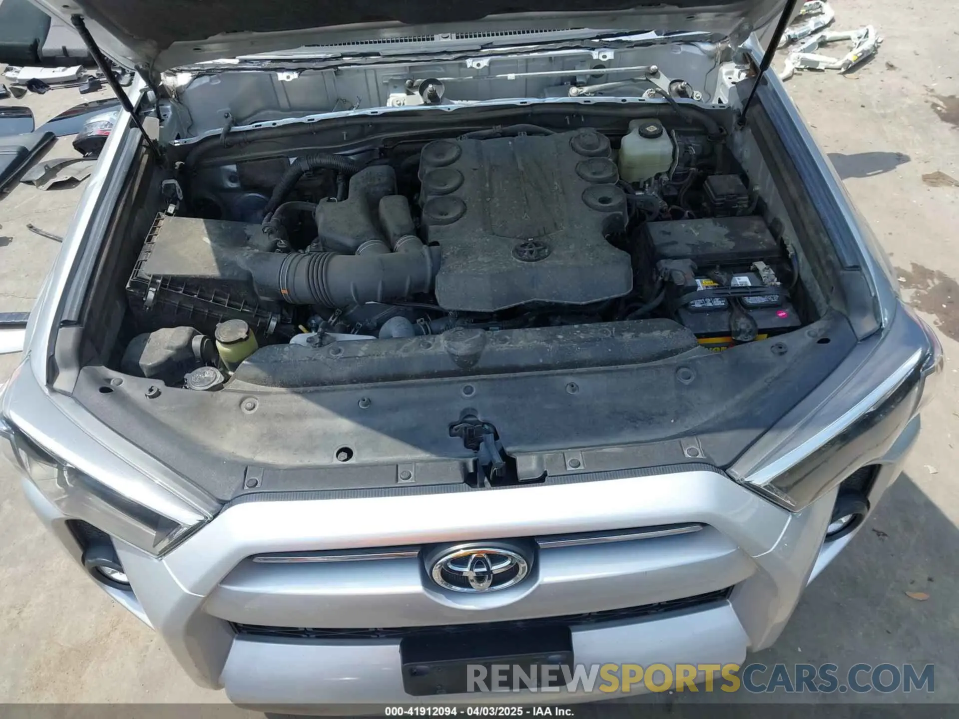 10 Photograph of a damaged car JTEMU5JR1M5929960 TOYOTA 4RUNNER 2021