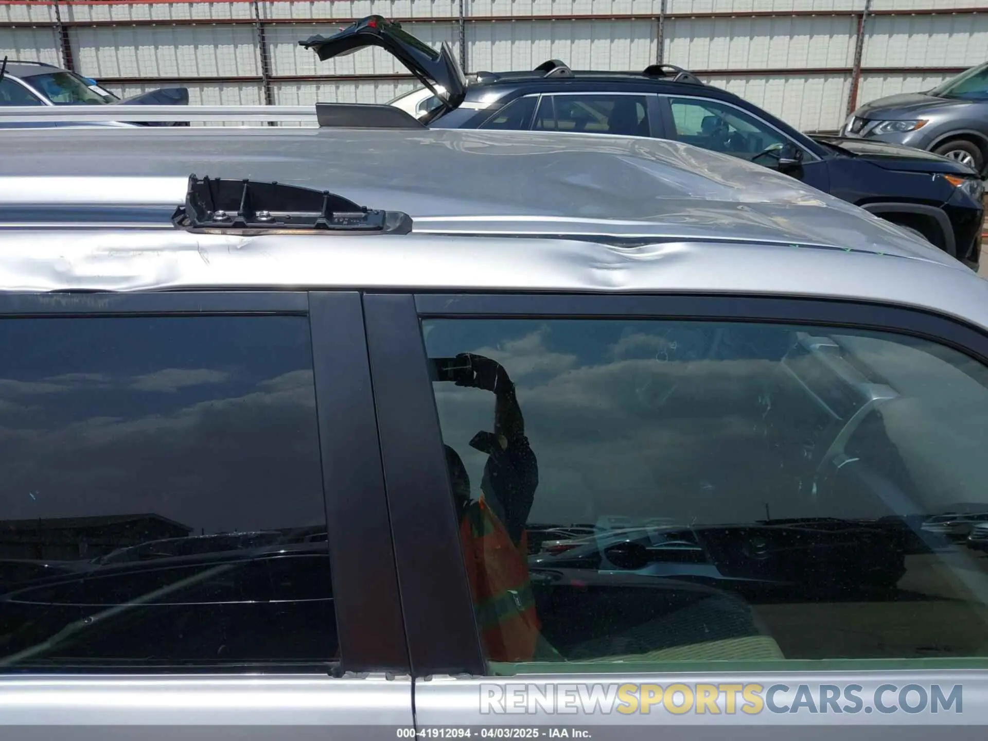 22 Photograph of a damaged car JTEMU5JR1M5929960 TOYOTA 4RUNNER 2021