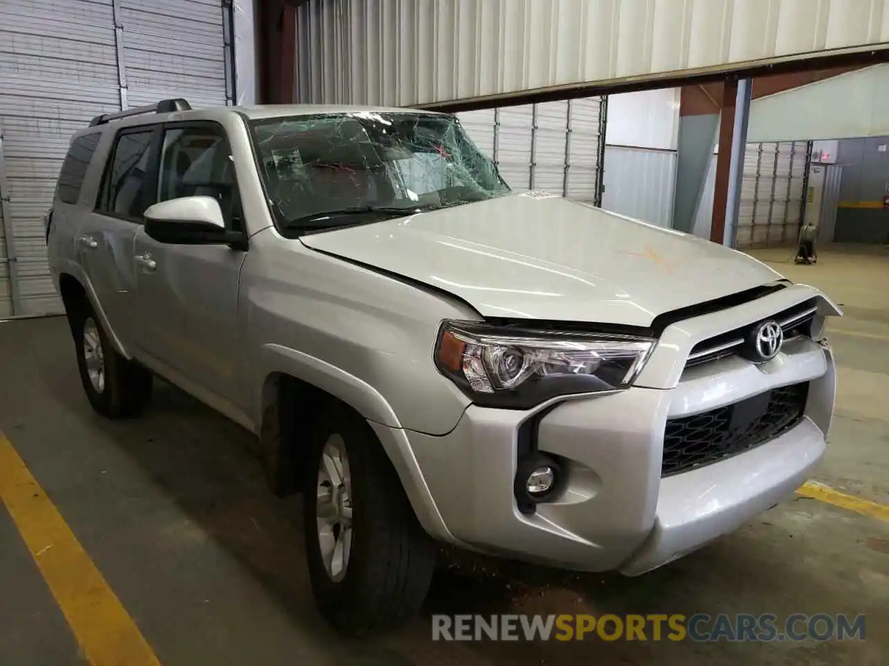 1 Photograph of a damaged car JTEMU5JR2M5843301 TOYOTA 4RUNNER 2021