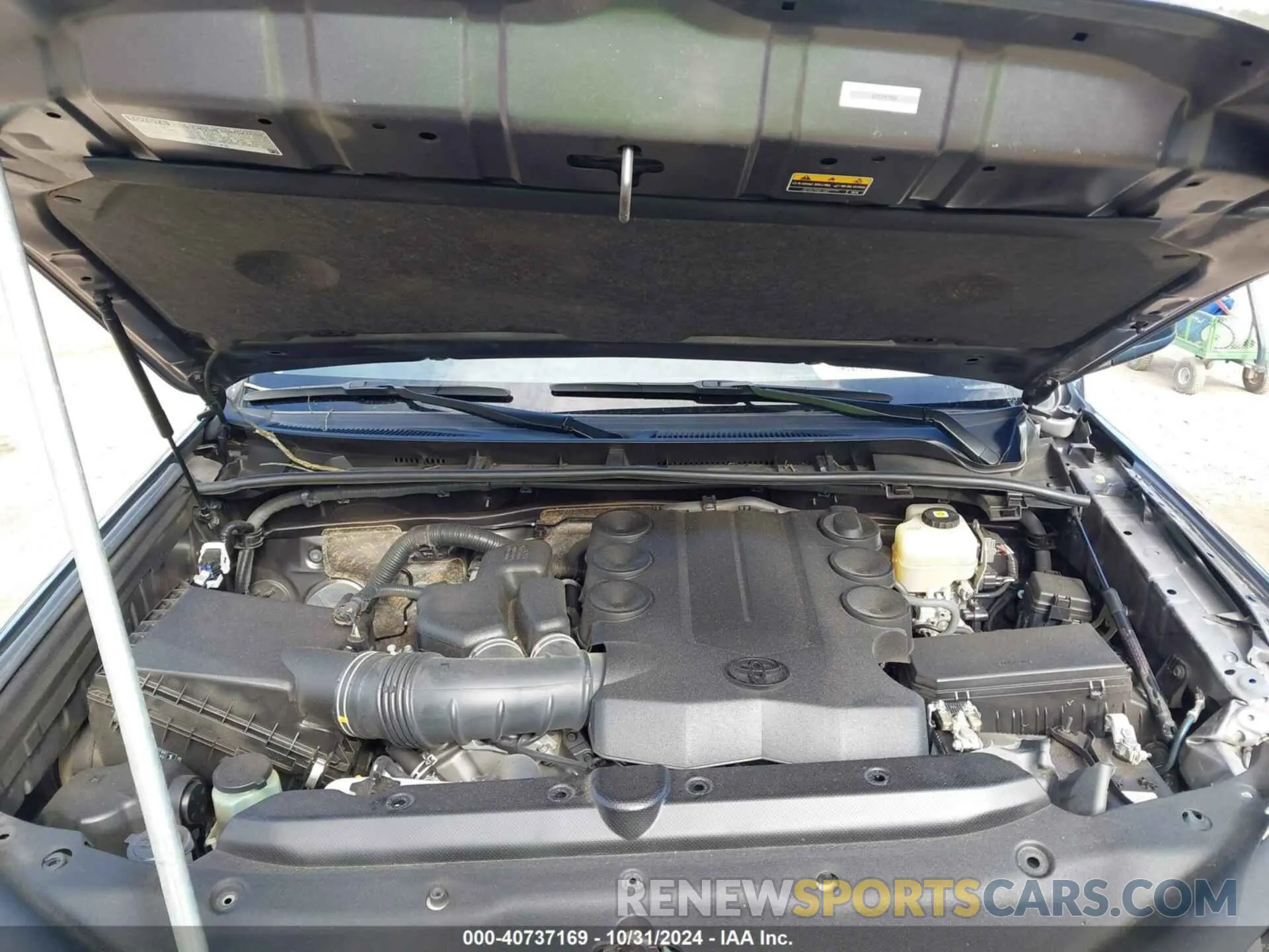 10 Photograph of a damaged car JTEMU5JR2M5947822 TOYOTA 4RUNNER 2021