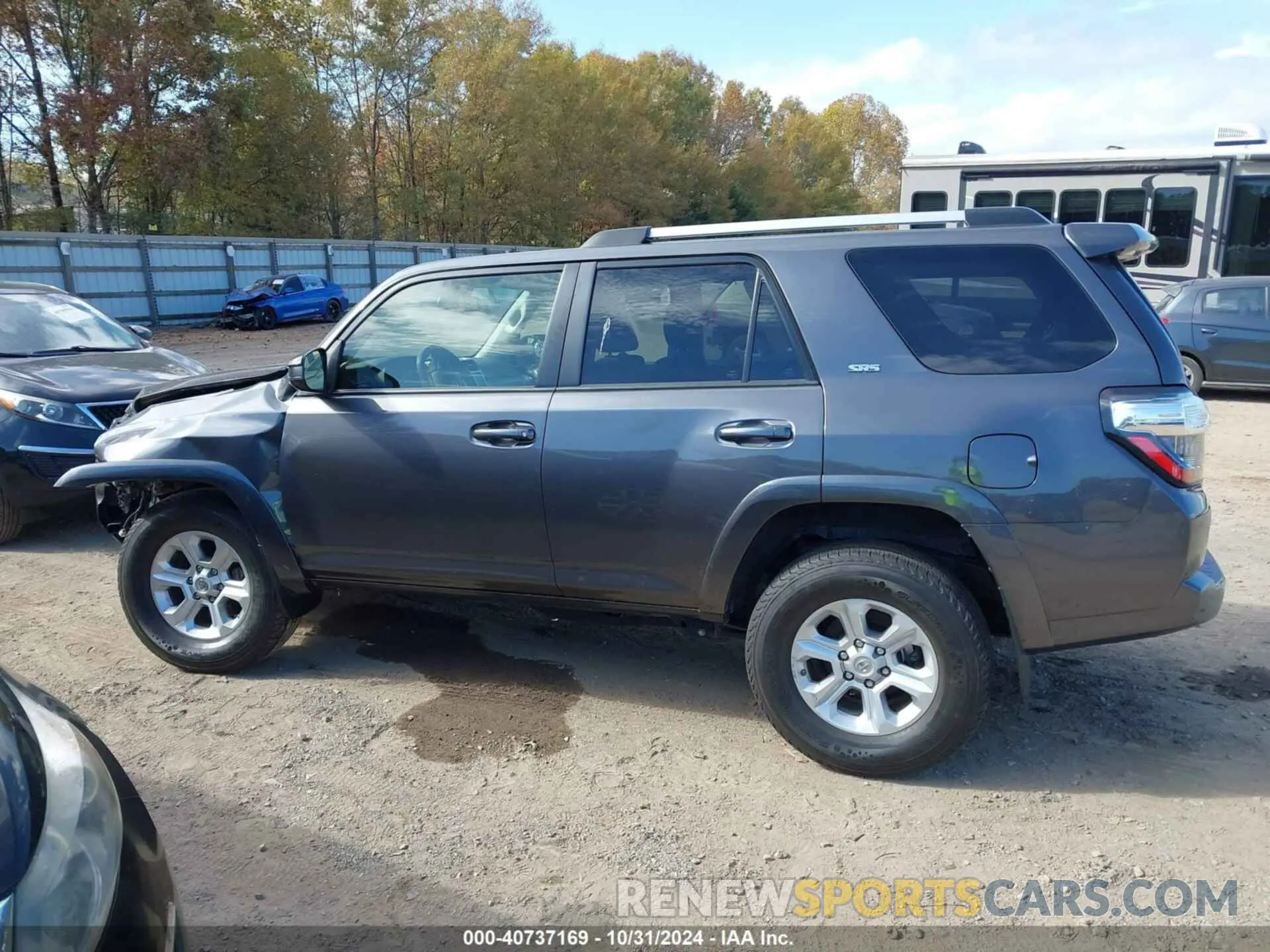 14 Photograph of a damaged car JTEMU5JR2M5947822 TOYOTA 4RUNNER 2021