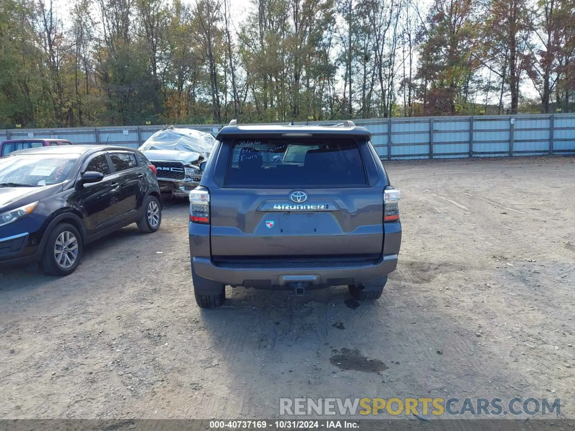 16 Photograph of a damaged car JTEMU5JR2M5947822 TOYOTA 4RUNNER 2021