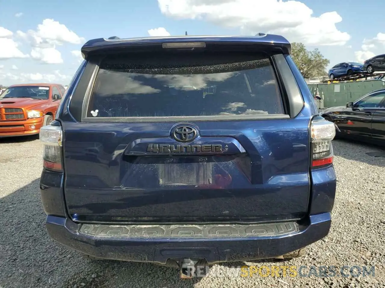 6 Photograph of a damaged car JTEMU5JR3M5942869 TOYOTA 4RUNNER 2021