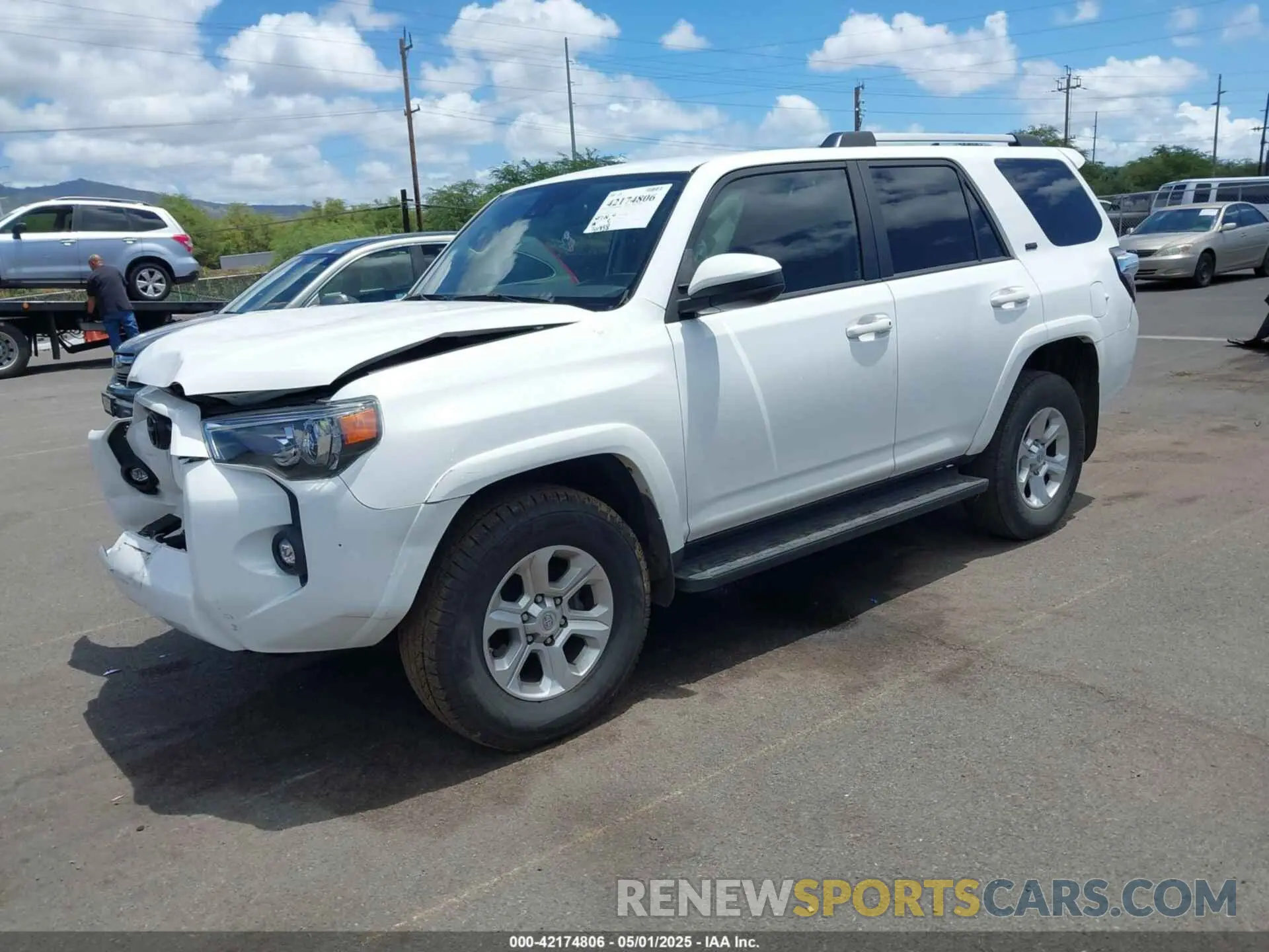 2 Photograph of a damaged car JTEMU5JR3M5944752 TOYOTA 4RUNNER 2021