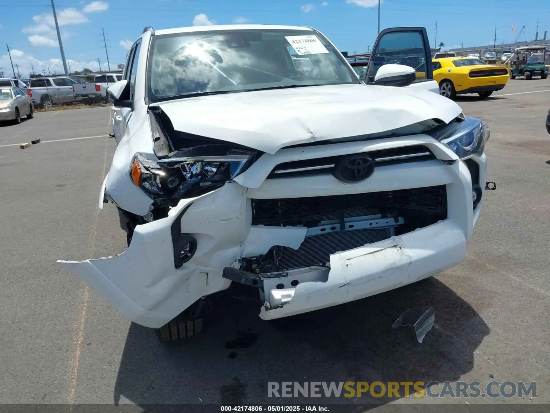 6 Photograph of a damaged car JTEMU5JR3M5944752 TOYOTA 4RUNNER 2021