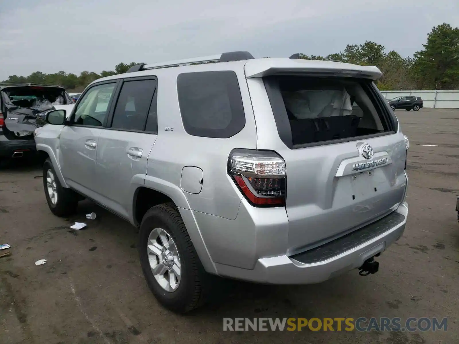 3 Photograph of a damaged car JTEMU5JR4M5860343 TOYOTA 4RUNNER 2021