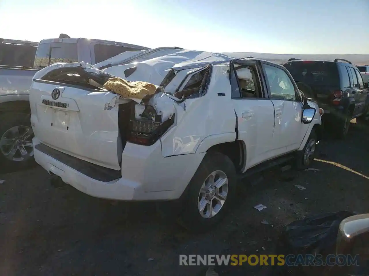 3 Photograph of a damaged car JTEMU5JR4M5892662 TOYOTA 4RUNNER 2021