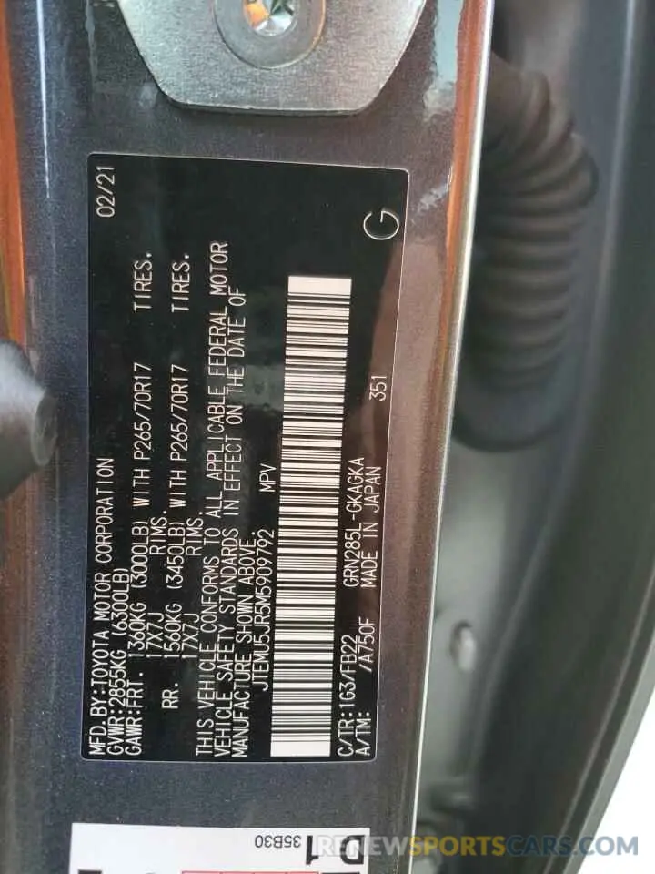 13 Photograph of a damaged car JTEMU5JR5M5909792 TOYOTA 4RUNNER 2021