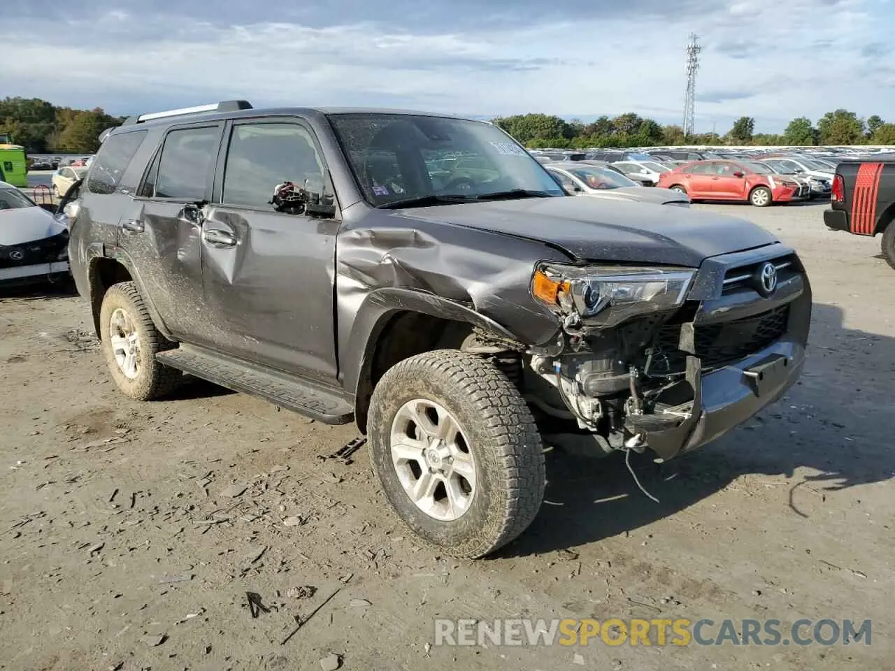 4 Photograph of a damaged car JTEMU5JR5M5909792 TOYOTA 4RUNNER 2021