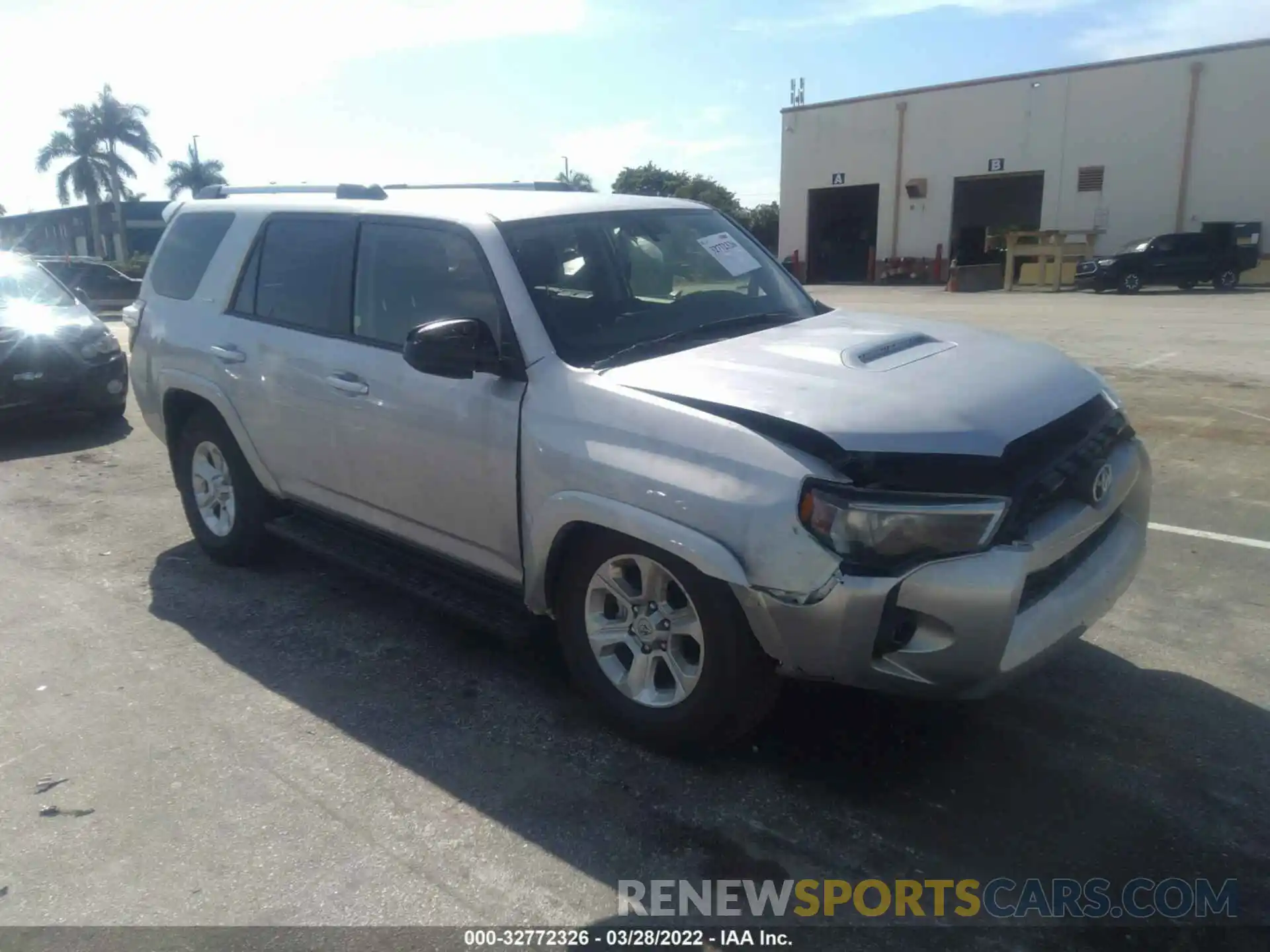 1 Photograph of a damaged car JTEMU5JR5M5917715 TOYOTA 4RUNNER 2021