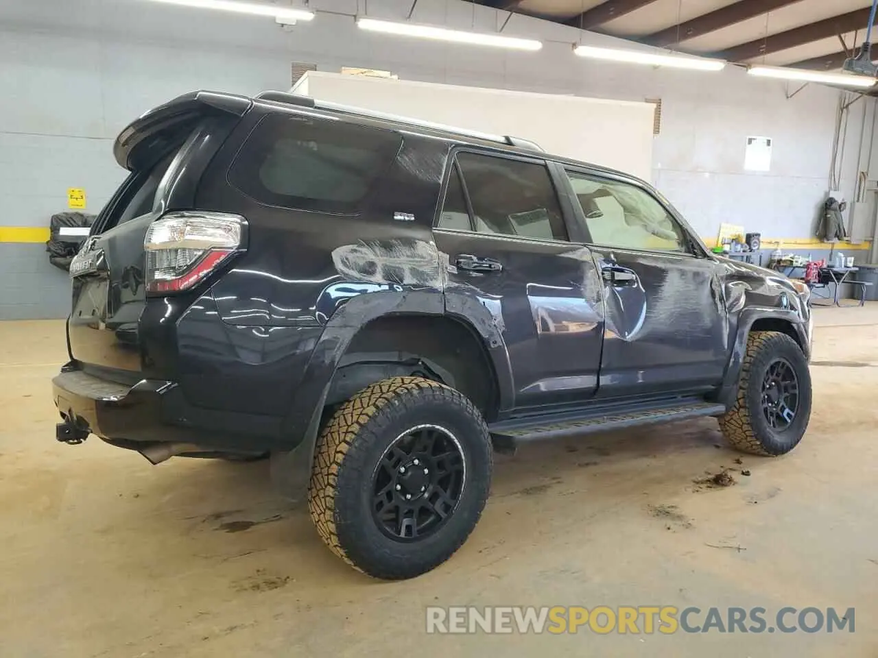 3 Photograph of a damaged car JTEMU5JR5M5933445 TOYOTA 4RUNNER 2021
