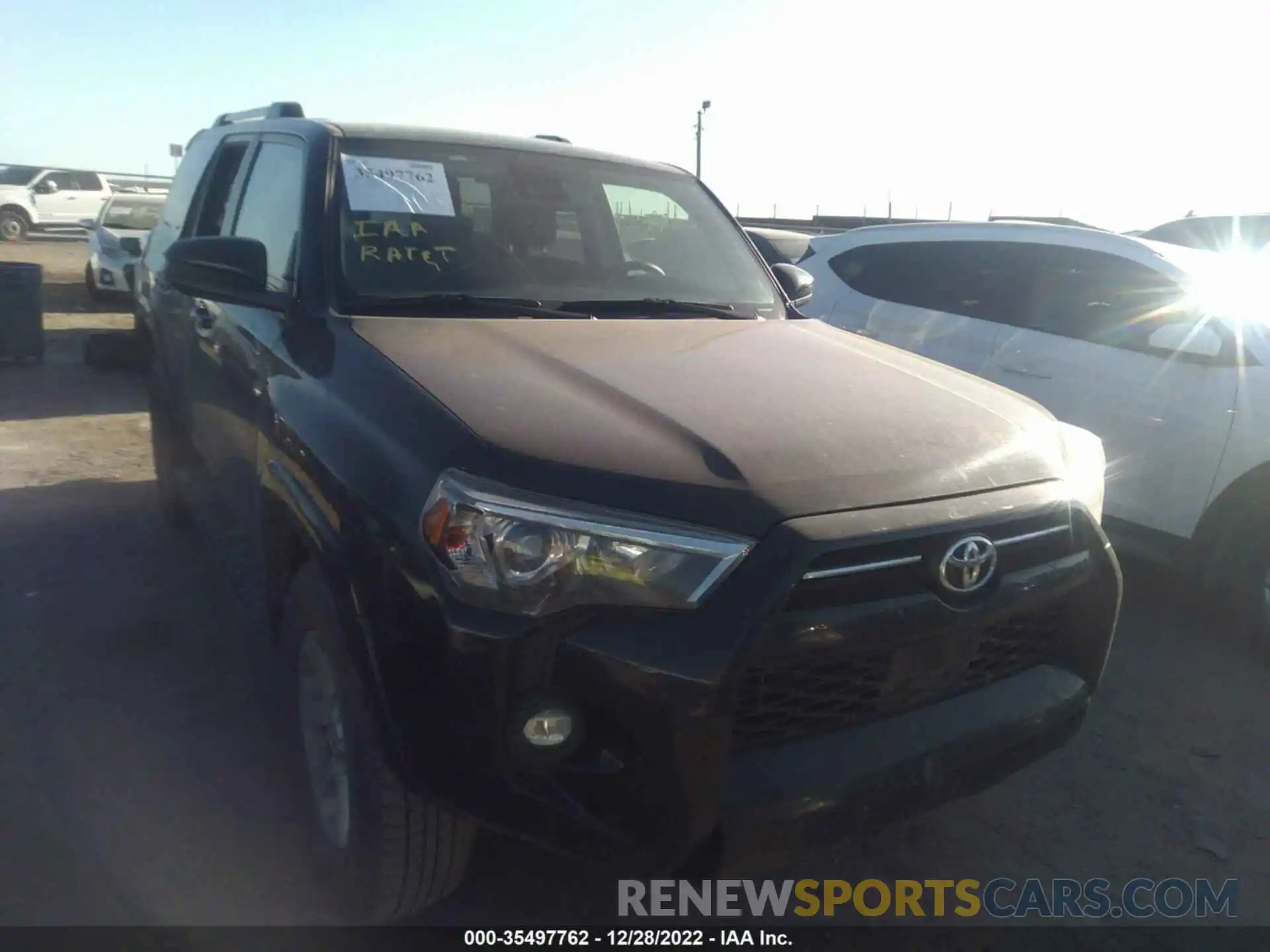 1 Photograph of a damaged car JTEMU5JR5M5937625 TOYOTA 4RUNNER 2021