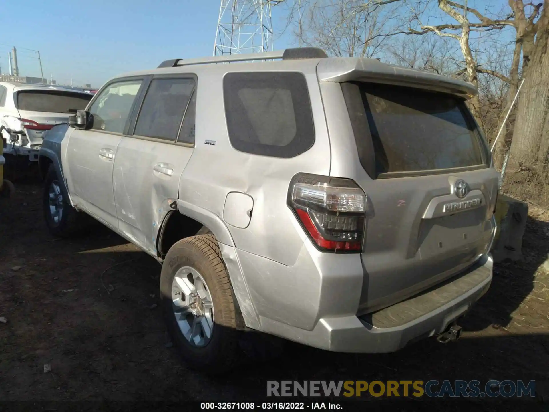 3 Photograph of a damaged car JTEMU5JR5M5937785 TOYOTA 4RUNNER 2021