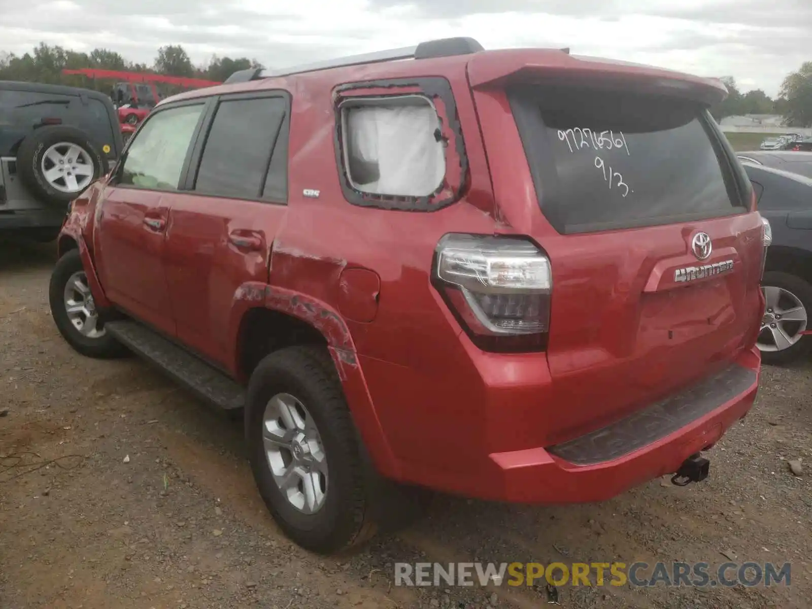 3 Photograph of a damaged car JTEMU5JR5M5940864 TOYOTA 4RUNNER 2021