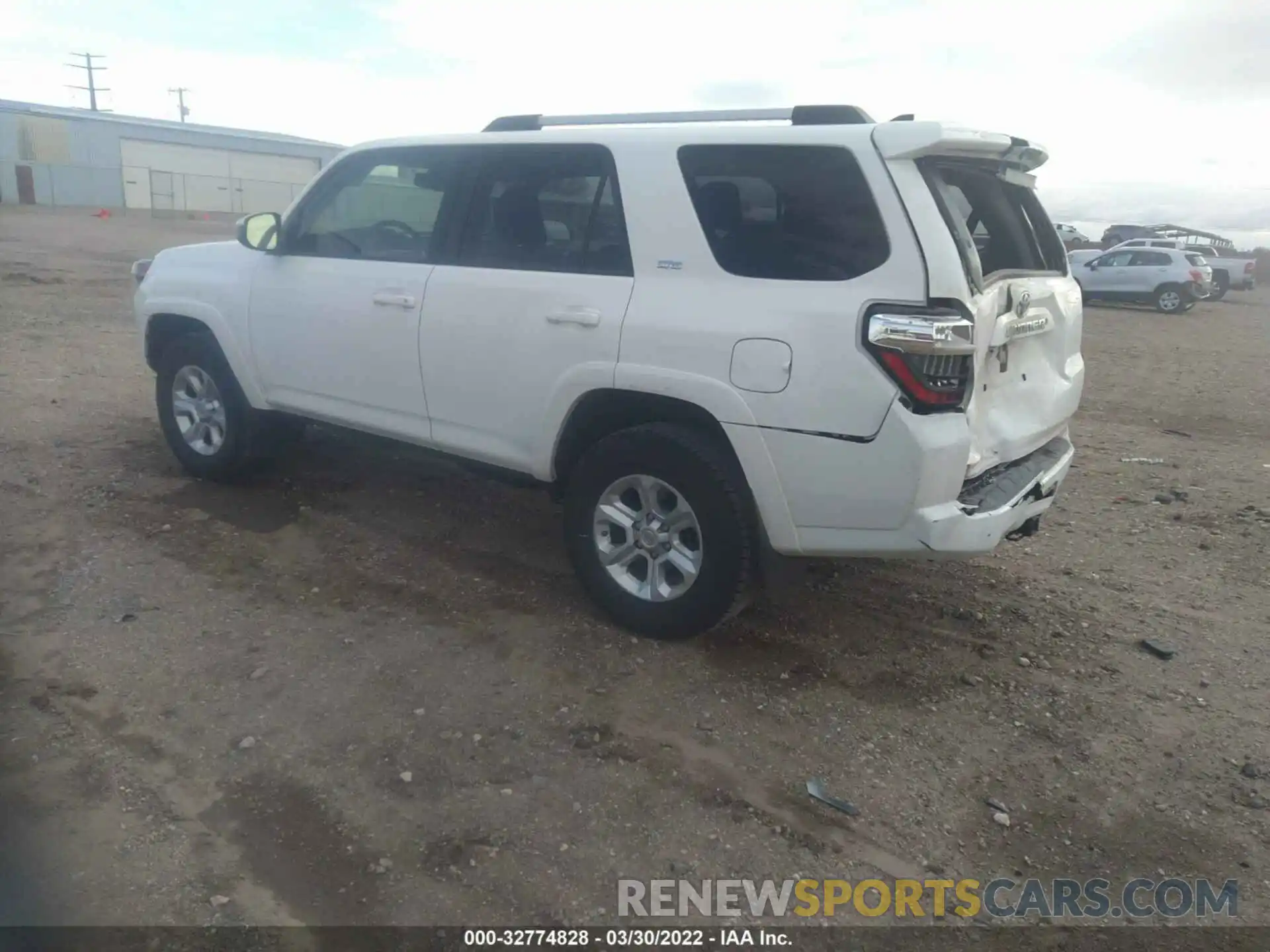 3 Photograph of a damaged car JTEMU5JR6M5883851 TOYOTA 4RUNNER 2021