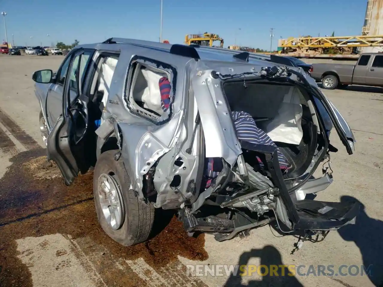 3 Photograph of a damaged car JTEMU5JR6M5923149 TOYOTA 4RUNNER 2021