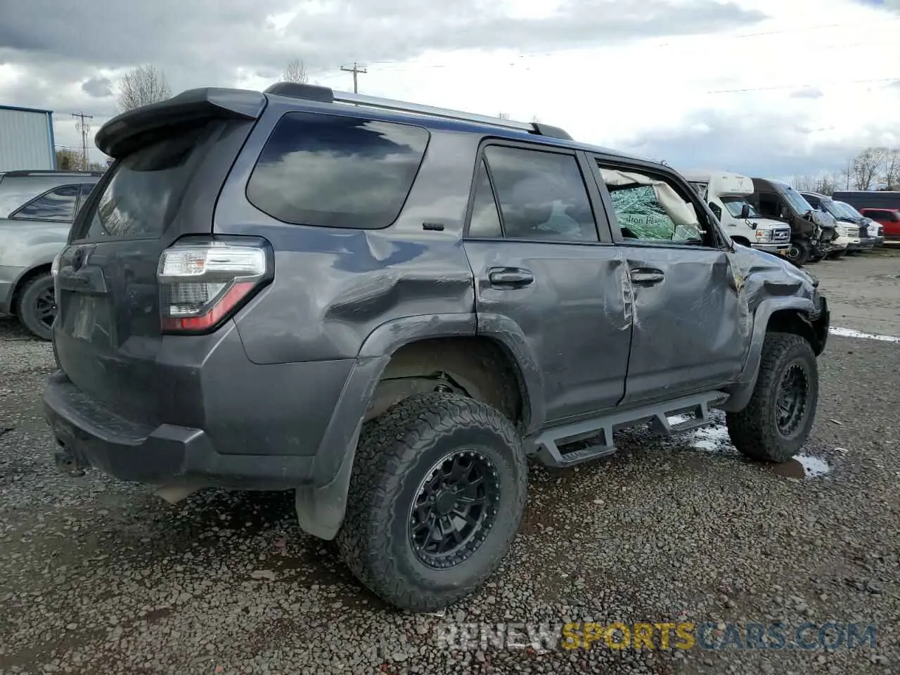 3 Photograph of a damaged car JTEMU5JR7M5928716 TOYOTA 4RUNNER 2021