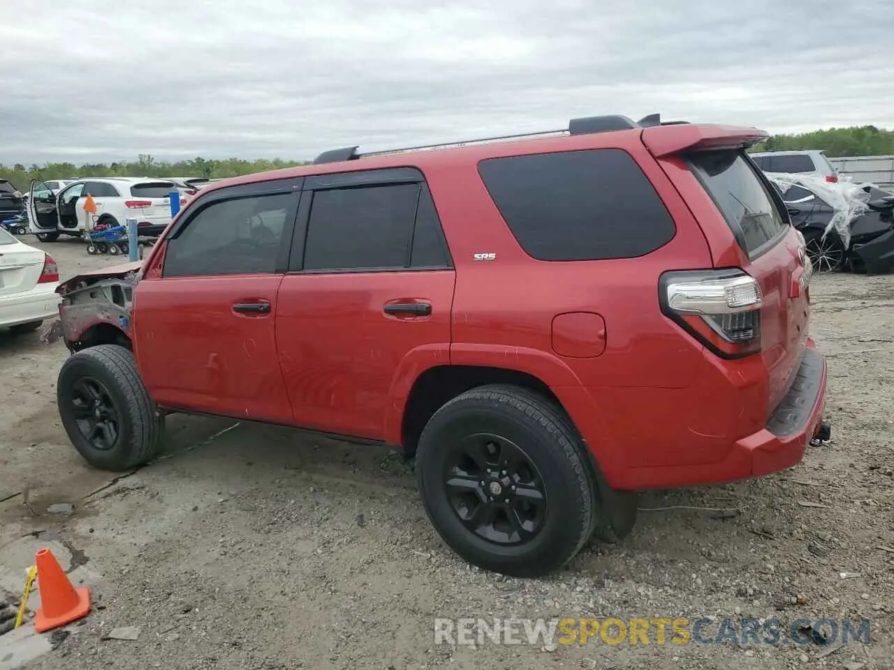 2 Photograph of a damaged car JTEMU5JR7M5933513 TOYOTA 4RUNNER 2021