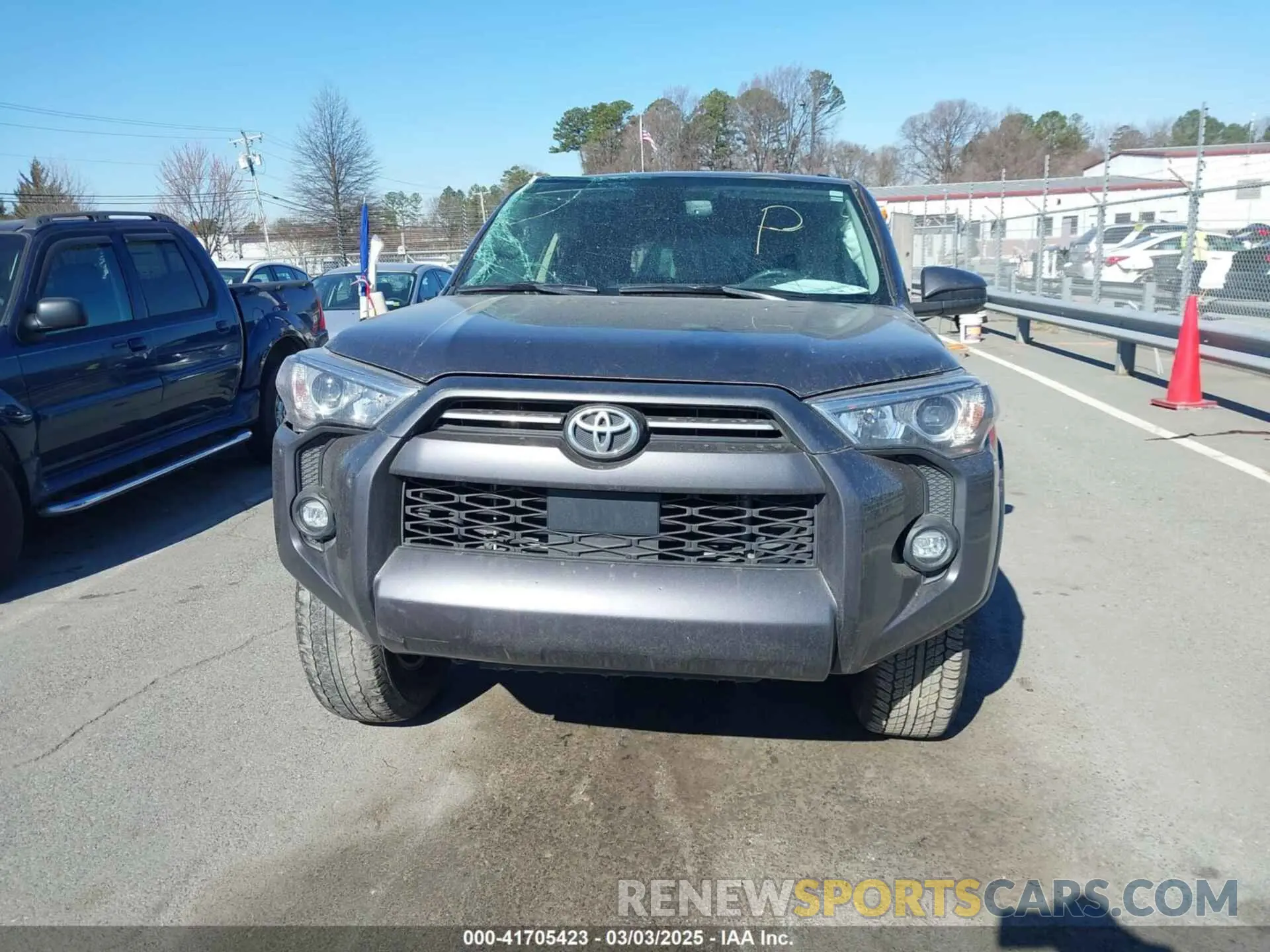 11 Photograph of a damaged car JTEMU5JR7M5953230 TOYOTA 4RUNNER 2021