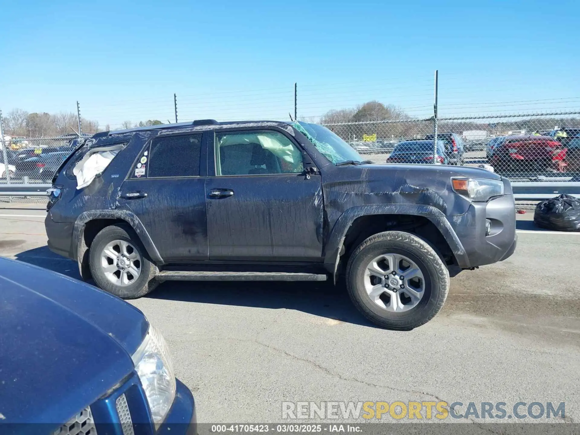 12 Photograph of a damaged car JTEMU5JR7M5953230 TOYOTA 4RUNNER 2021