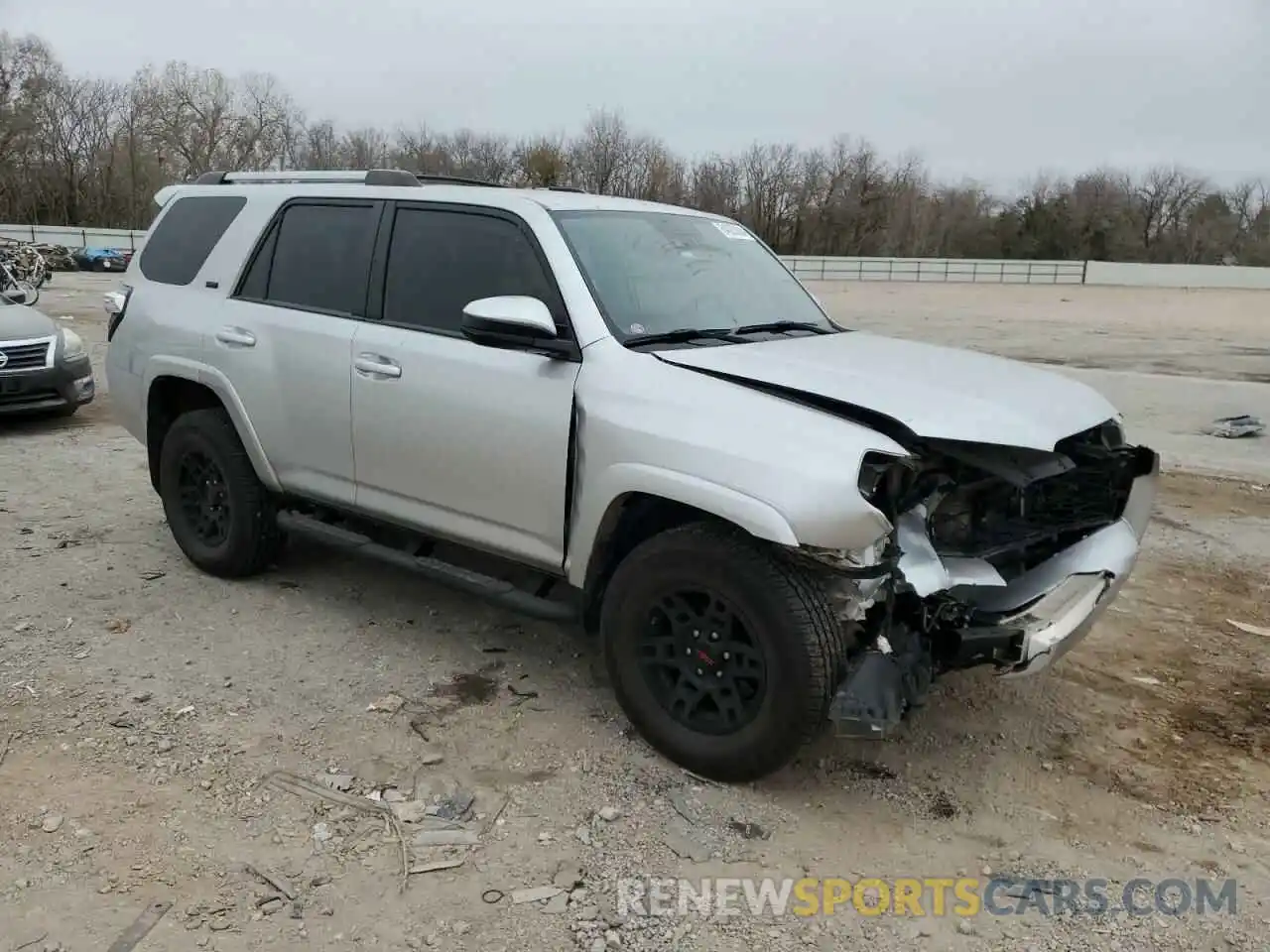 4 Photograph of a damaged car JTEMU5JR7M5964146 TOYOTA 4RUNNER 2021