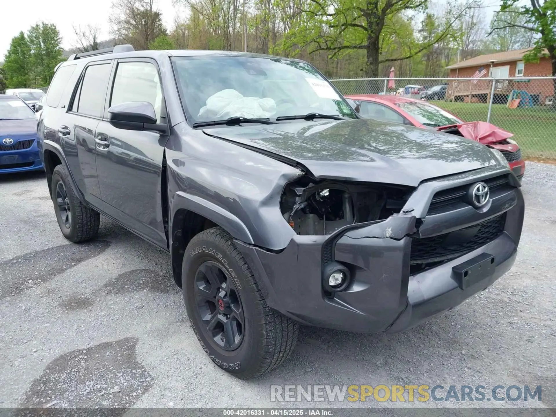 6 Photograph of a damaged car JTEMU5JR8M5855842 TOYOTA 4RUNNER 2021