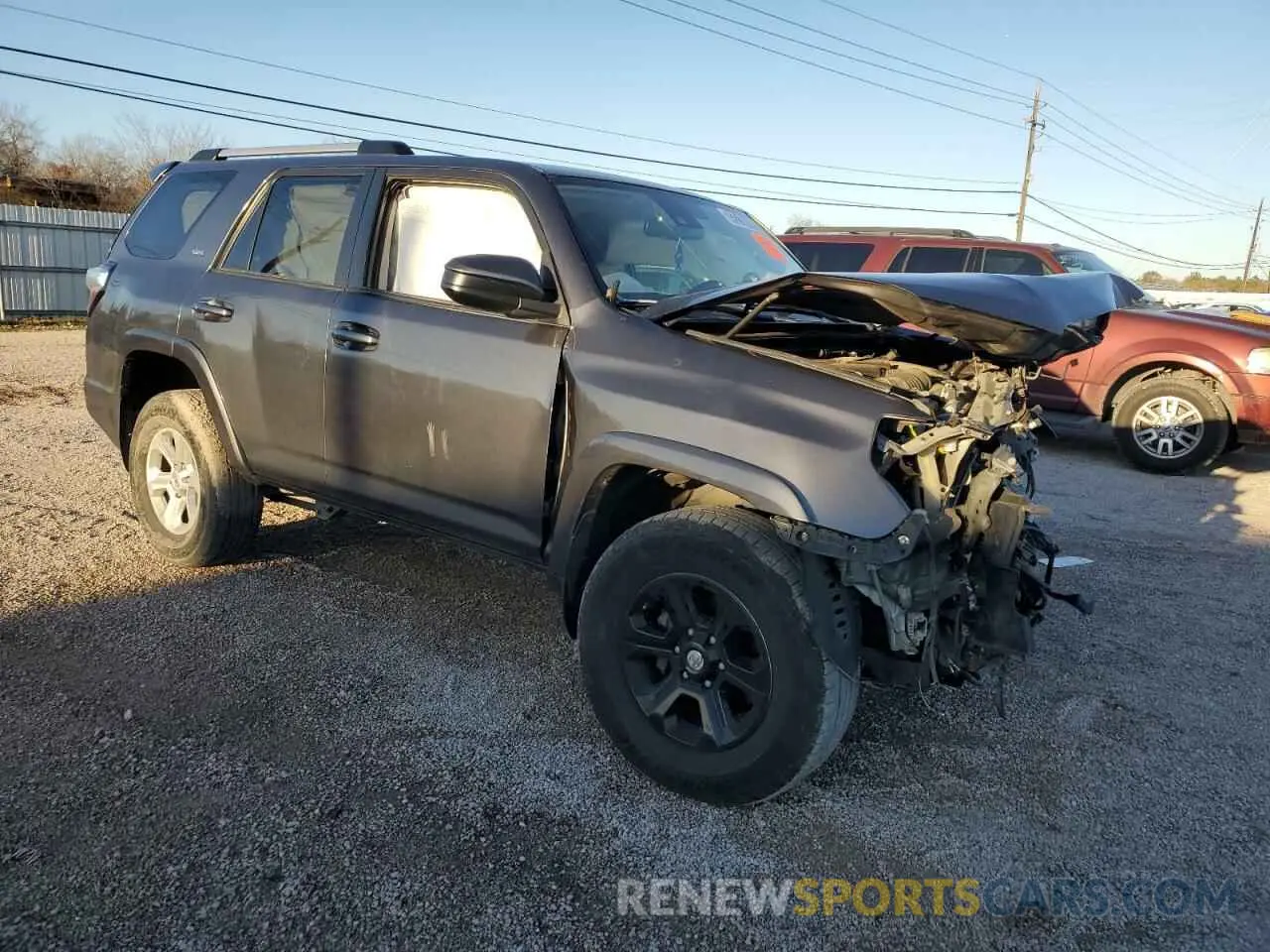 4 Photograph of a damaged car JTEMU5JR8M5866355 TOYOTA 4RUNNER 2021