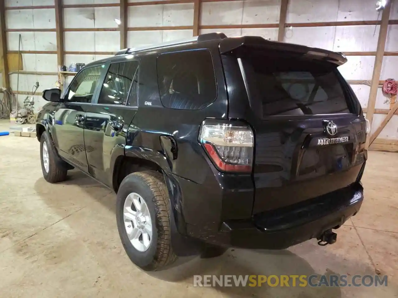 3 Photograph of a damaged car JTEMU5JR9M5853761 TOYOTA 4RUNNER 2021