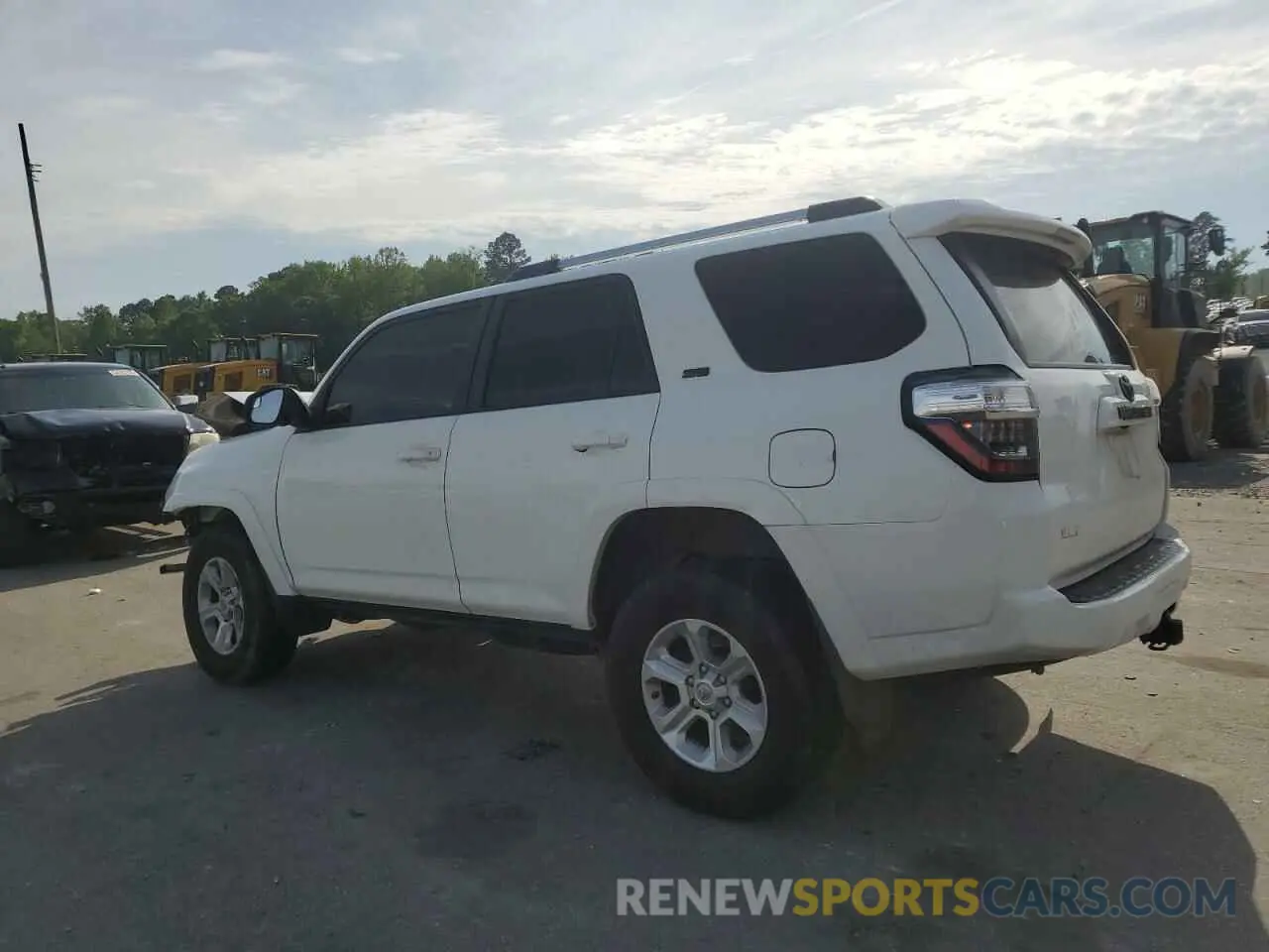 2 Photograph of a damaged car JTEMU5JR9M5895976 TOYOTA 4RUNNER 2021