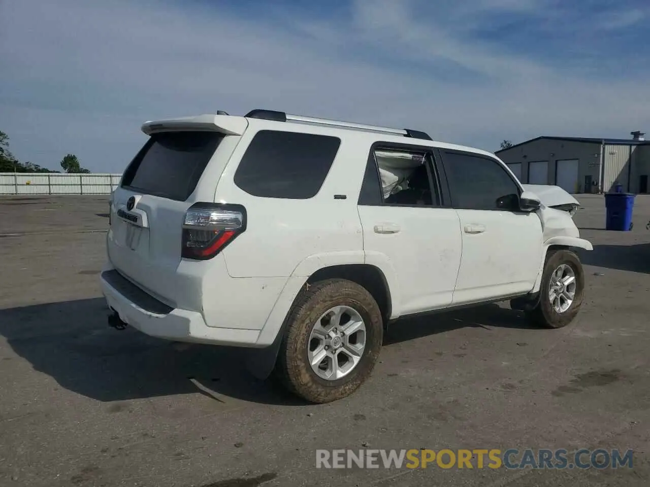 3 Photograph of a damaged car JTEMU5JR9M5895976 TOYOTA 4RUNNER 2021