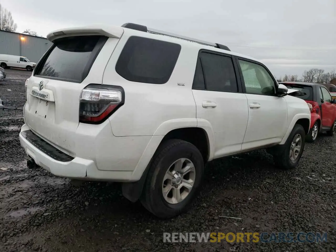 3 Photograph of a damaged car JTEMU5JR9M5906071 TOYOTA 4RUNNER 2021