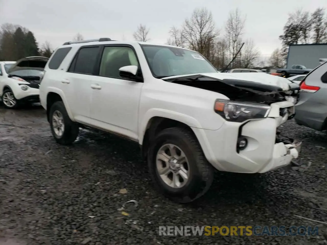 4 Photograph of a damaged car JTEMU5JR9M5906071 TOYOTA 4RUNNER 2021