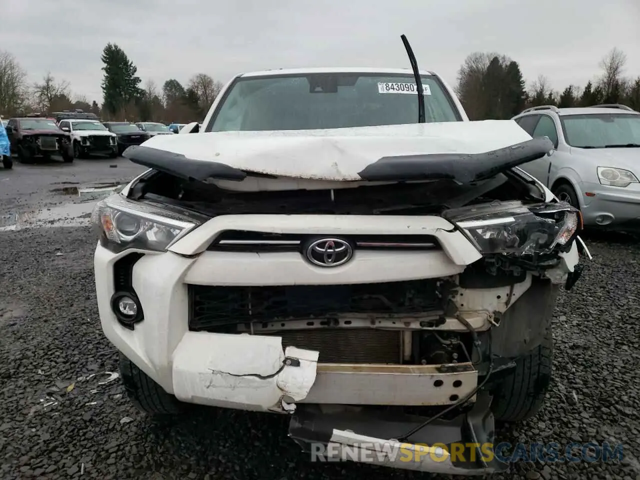 5 Photograph of a damaged car JTEMU5JR9M5906071 TOYOTA 4RUNNER 2021