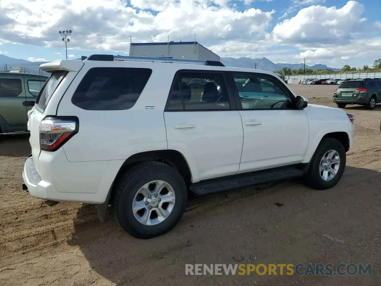 3 Photograph of a damaged car JTEMU5JR9M5925509 TOYOTA 4RUNNER 2021