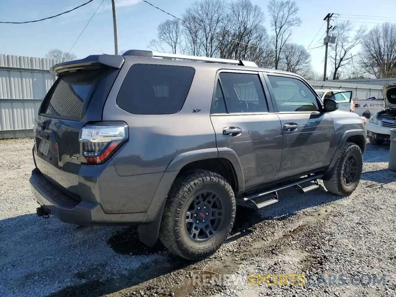3 Photograph of a damaged car JTEMU5JRXM5903924 TOYOTA 4RUNNER 2021